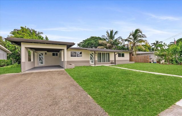 2 of 36 - 256 Greenbrier Drive, Palm Springs, FL