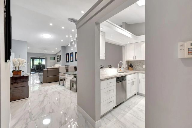 3 of 33 - 10927 Dolphin Palm Court #a, Boynton Beach, FL