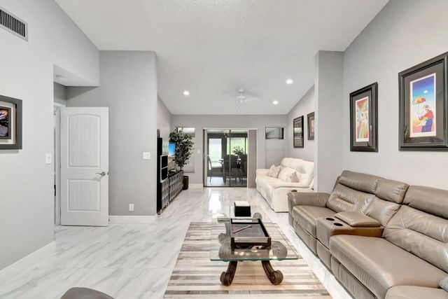 5 of 33 - 10927 Dolphin Palm Court #a, Boynton Beach, FL
