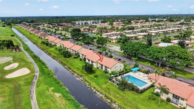 3 of 34 - 4626 Lucerne Lakes Boulevard E #202, Lake Worth, FL