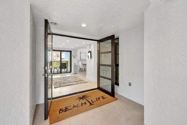 4 of 57 - 4100 N Highway A1a #211, Hutchinson Island, FL