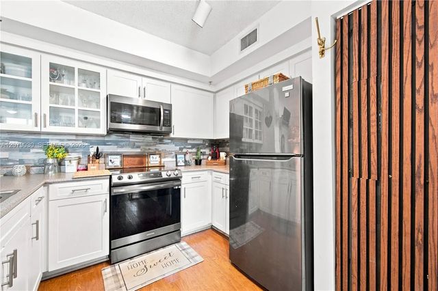 5 of 28 - 1919 Van Buren Street #614a, Hollywood, FL