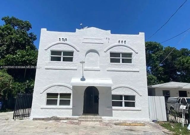 27 Ne 60th Terrace, Miami