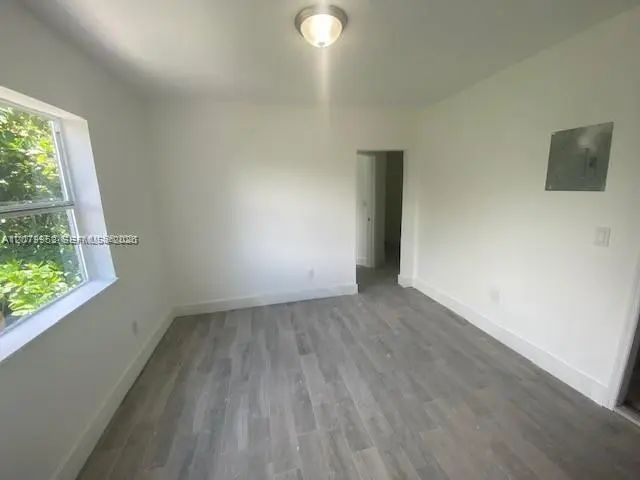 3 of 43 - 27 Ne 60th Terrace, Miami, FL
