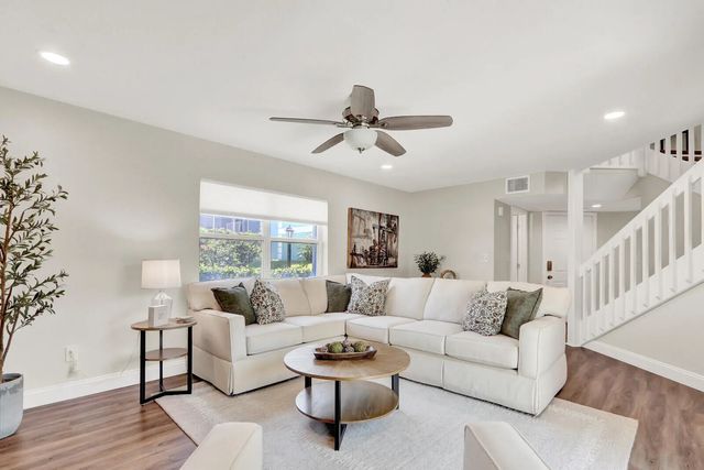 2 of 38 - 35 Se Beech Tree Lane, Stuart, FL