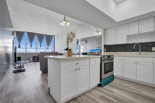 3 of 31 - 1351 Ne Miami Gardens Drive #1703e, Miami, FL