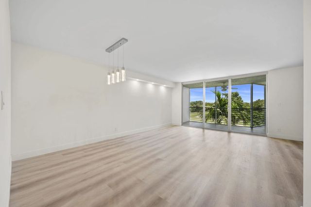 4 of 21 - 4020 W Palm Aire Drive #408, Pompano Beach, FL