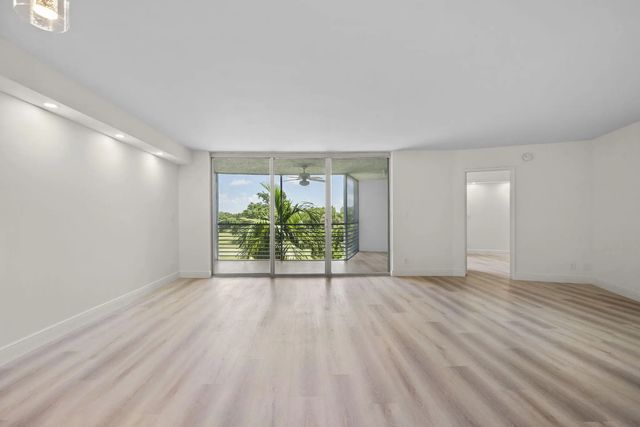 5 of 21 - 4020 W Palm Aire Drive #408, Pompano Beach, FL
