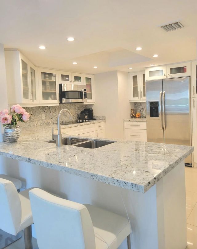 2 of 53 - 3000 E Sunrise Boulevard #2b, Fort Lauderdale, FL