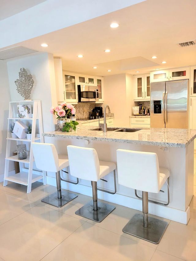 3 of 53 - 3000 E Sunrise Boulevard #2b, Fort Lauderdale, FL