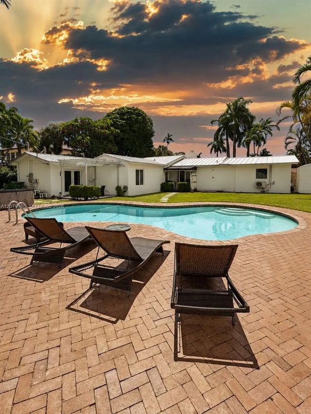 3 of 41 - 2421 Ne 13th Street, Fort Lauderdale, FL