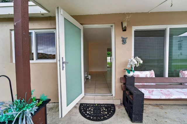 4 of 27 - 5900 Atlanta Street, Hollywood, FL