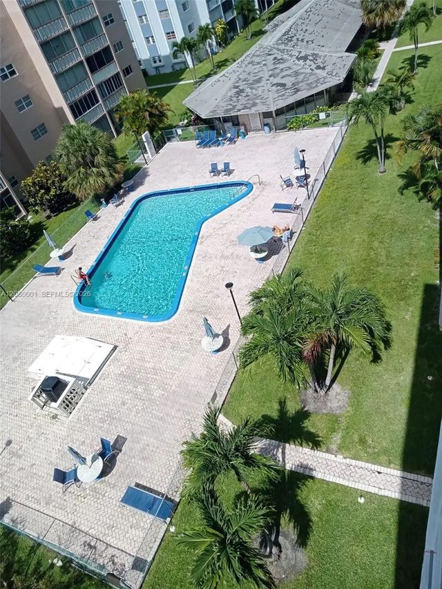 2 of 23 - 319 Ne 14th Avenue #604, Hallandale Beach, FL