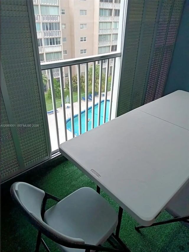 4 of 23 - 319 Ne 14th Avenue #604, Hallandale Beach, FL