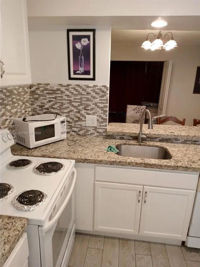 5 of 23 - 319 Ne 14th Avenue #604, Hallandale Beach, FL