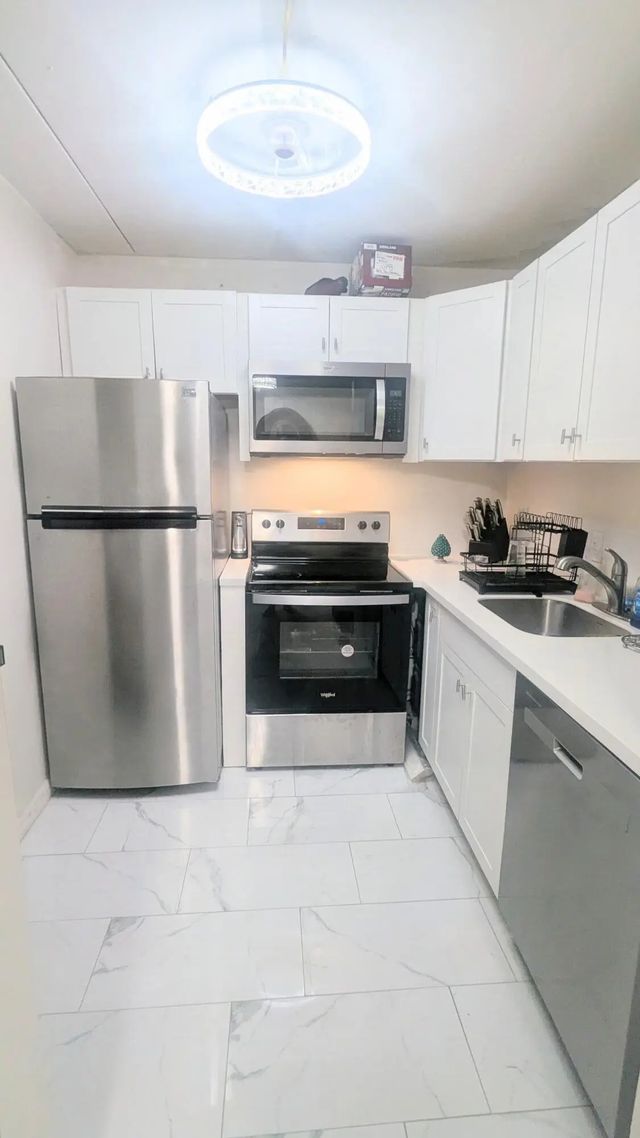 5 of 11 - 360 Windsor P, West Palm Beach, FL