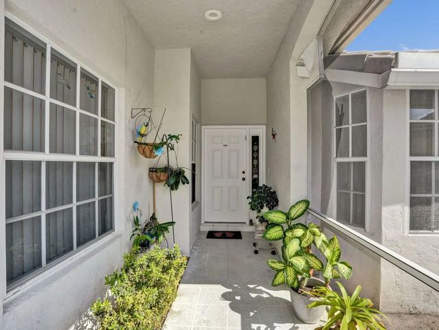 5 of 50 - 7592 Ironbridge Circle, Delray Beach, FL