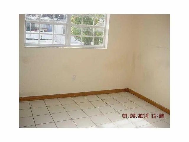 3 of 5 - 528 Meridian Avenue #204, Miami Beach, FL