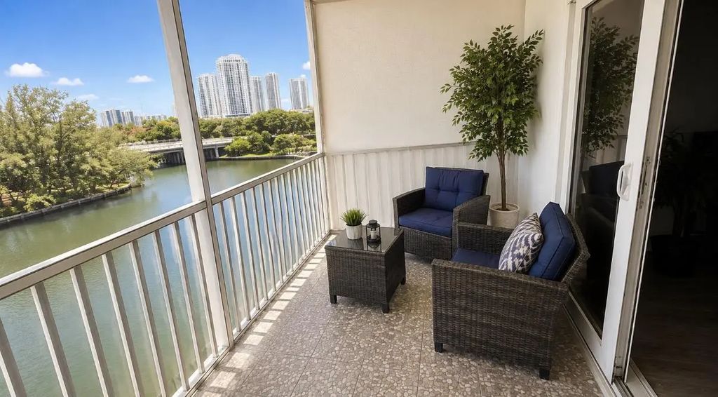 300 Diplomat Parkway #514, Hallandale Beach
