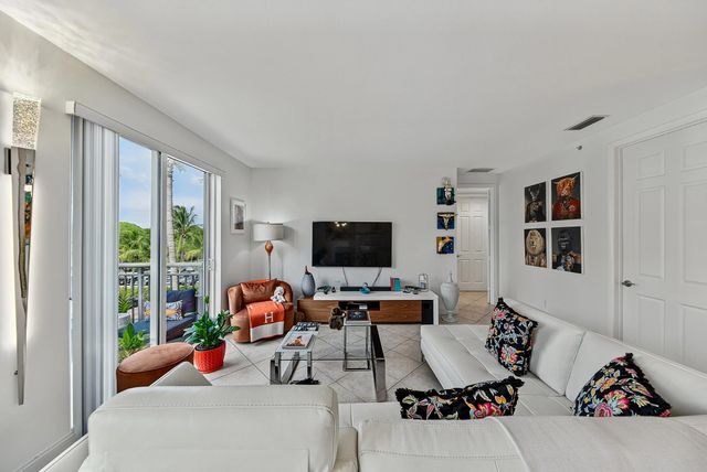 3 of 60 - 2631 Ne 14th Avenue #316, Wilton Manors, FL