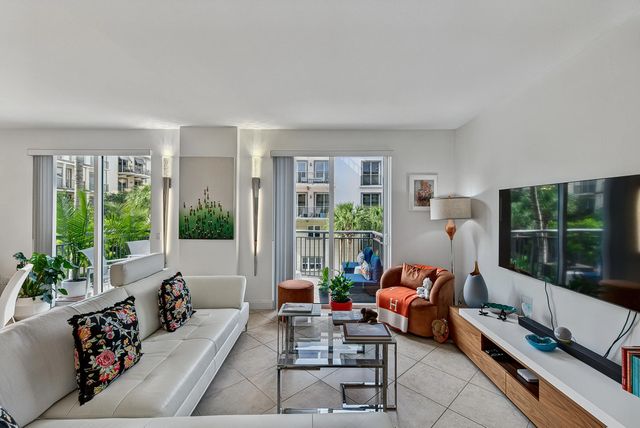 5 of 60 - 2631 Ne 14th Avenue #316, Wilton Manors, FL