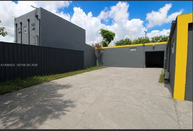 3 of 17 - 17220 Nw 2nd Court, Miami Gardens, FL