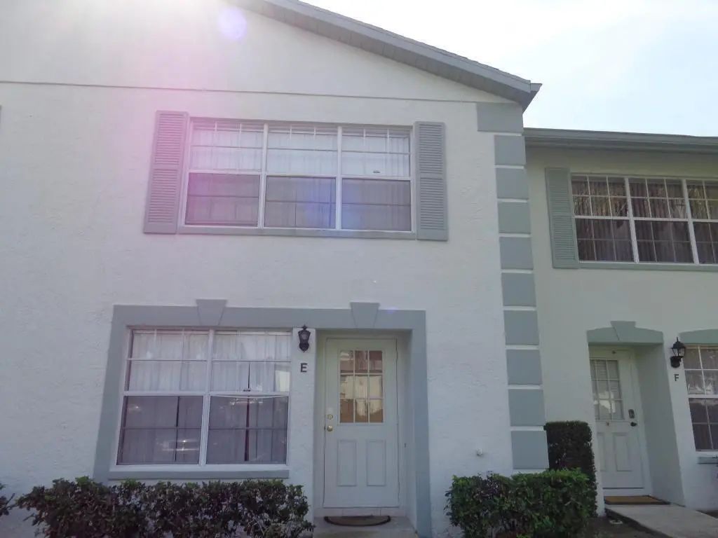 3708 Savoy Lane #e, West Palm Beach