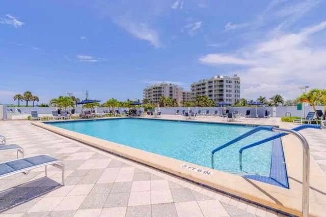 5 of 14 - 1300 S Highway A1a #303, Jupiter, FL