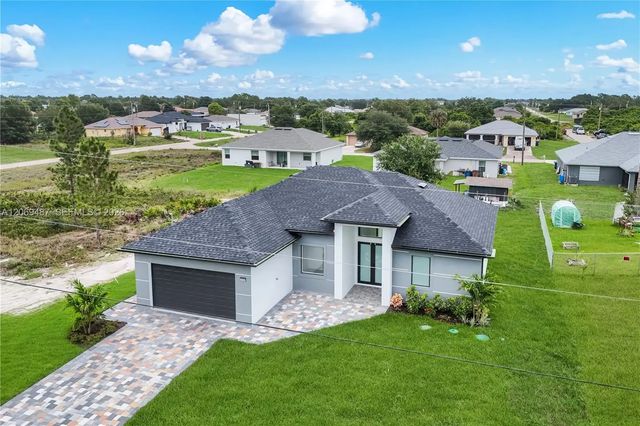 2 of 27 - 3005 S Ida Avenue, Lehigh Acres, FL