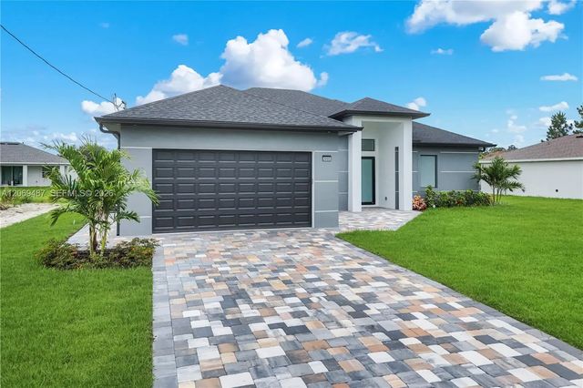 3 of 27 - 3005 S Ida Avenue, Lehigh Acres, FL