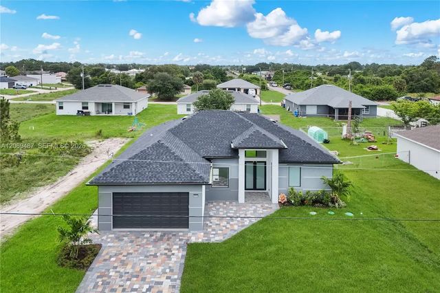 5 of 27 - 3005 S Ida Avenue, Lehigh Acres, FL