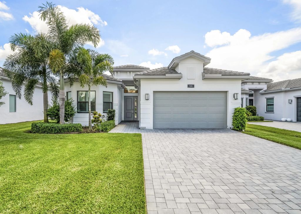 9285 Mountain Pine Grove, Boynton Beach
