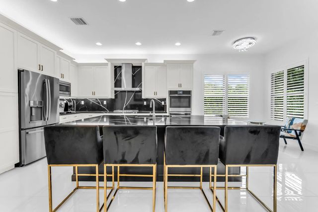 5 of 62 - 9285 Mountain Pine Grove, Boynton Beach, FL