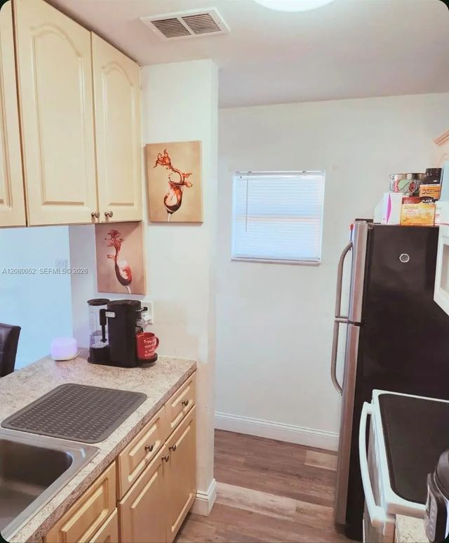 3 of 19 - 6480 W 27th Court #54-22, Hialeah, FL