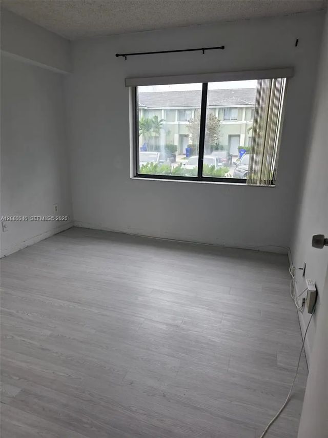 4 of 9 - 5981 Washington Street #206, Hollywood, FL