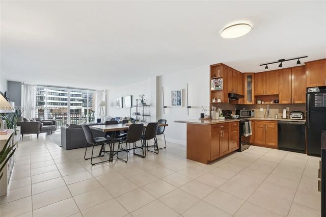 4 of 34 - 770 Ne 69th Street #2b, Miami, FL