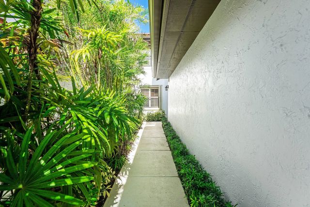 4 of 35 - 16648 Traders Crossing N #106, Jupiter, FL