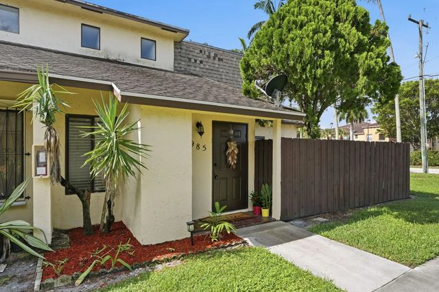 2985 Genoa Place #2985, West Palm Beach