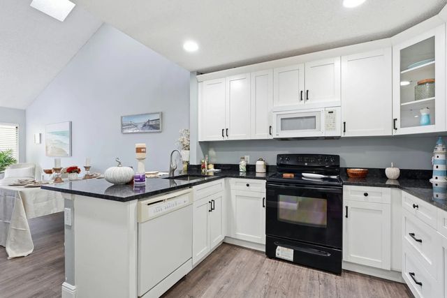 2 of 42 - 2985 Genoa Place #2985, West Palm Beach, FL