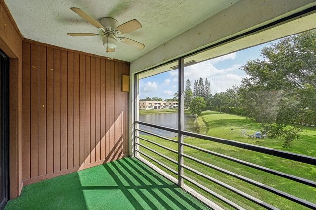 3 of 22 - 4682 Oak Terrace Drive #4682, Greenacres, FL