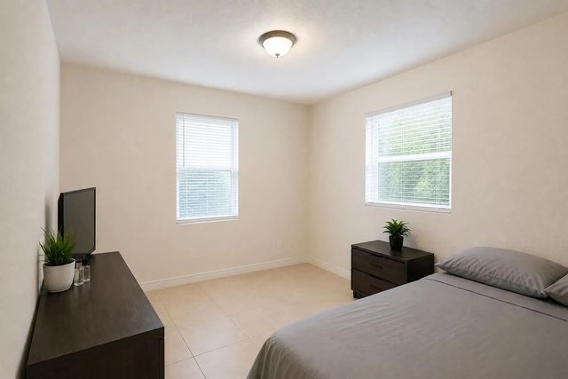 3 of 13 - 444 Nw 80th Street, Miami, FL