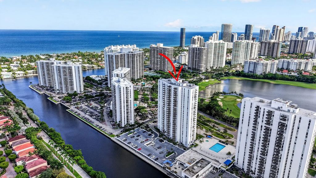 3675 N Country Club Drive #1909, Aventura