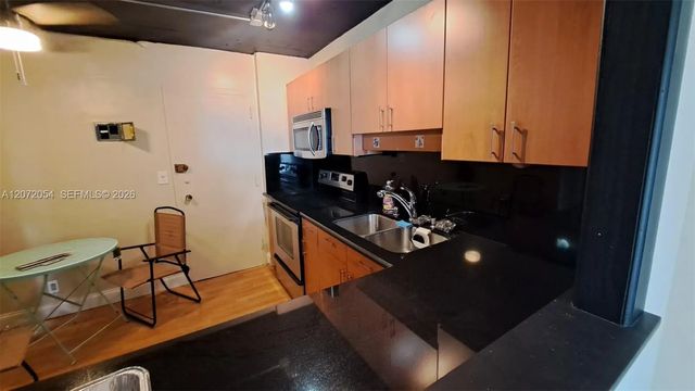4 of 13 - 427 Golden Isles Drive #5h, Hallandale Beach, FL
