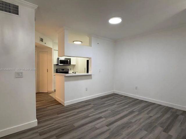 3 of 31 - 17150 N Bay Road #2201, Sunny Isles Beach, FL