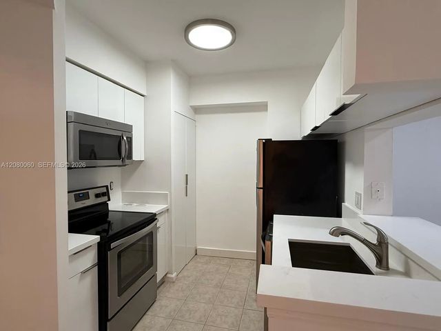 5 of 31 - 17150 N Bay Road #2201, Sunny Isles Beach, FL