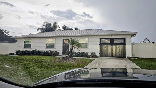 528 Sw Ryan Avenue, Port St. Lucie