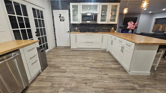 4 of 22 - 528 Sw Ryan Avenue, Port St. Lucie, FL