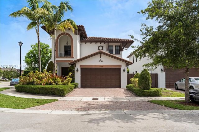 3 of 25 - 10269 Nw 86th Street, Doral, FL