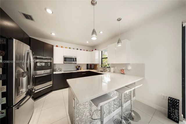 5 of 25 - 10269 Nw 86th Street, Doral, FL