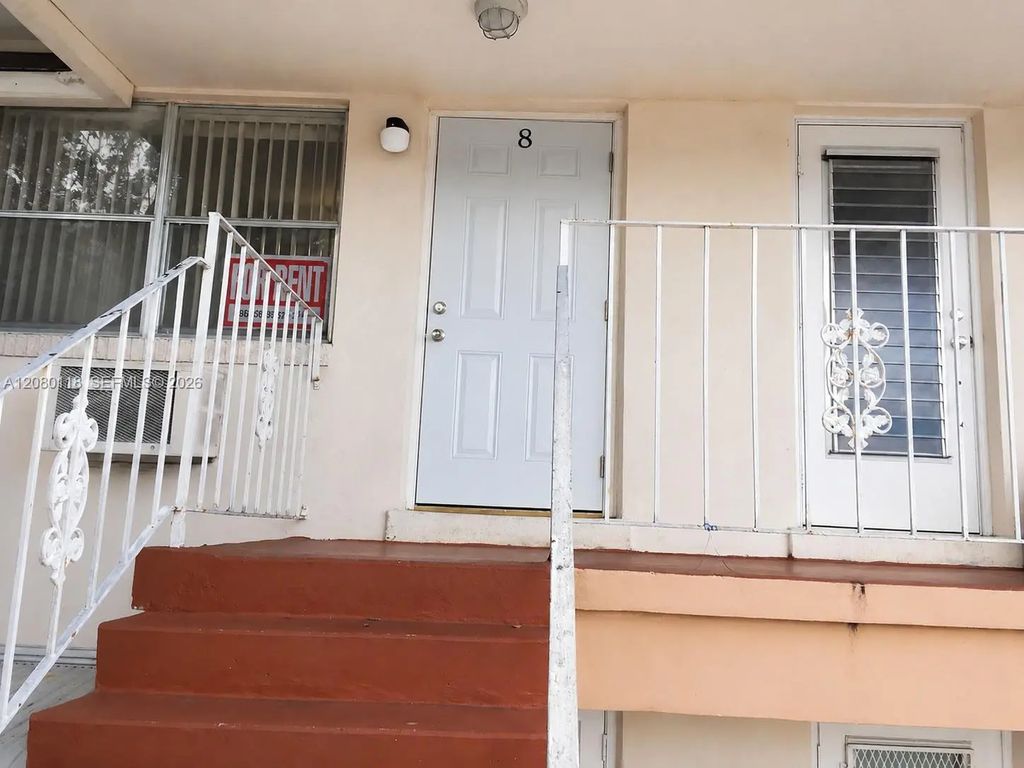 1816 Mckinley Street #8, Hollywood